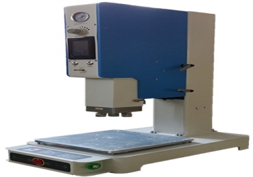 自动追频超声波塑料焊接机