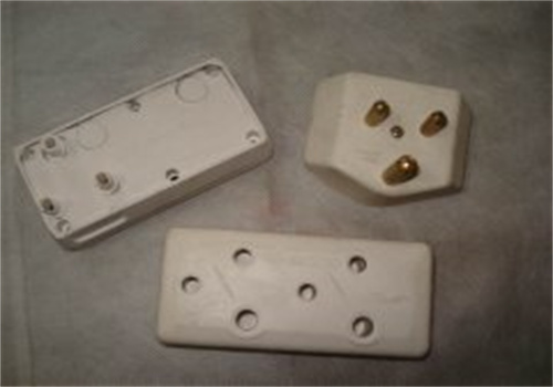 安全电源插座超声波焊接